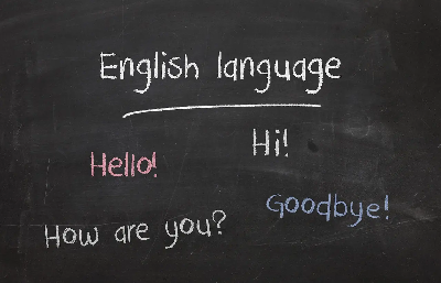 Nauka języków obcych z fiszkami. Jak to działa?